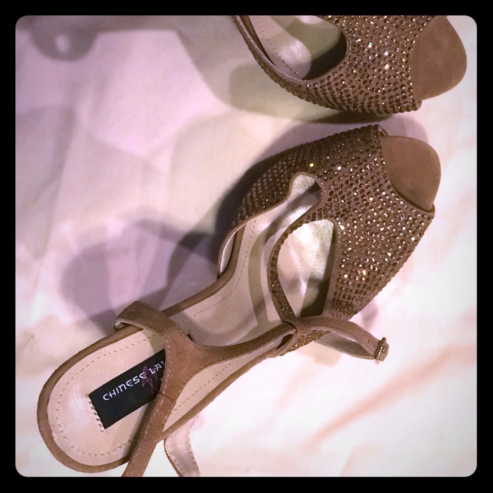 Brand New Gold Chinese Landry